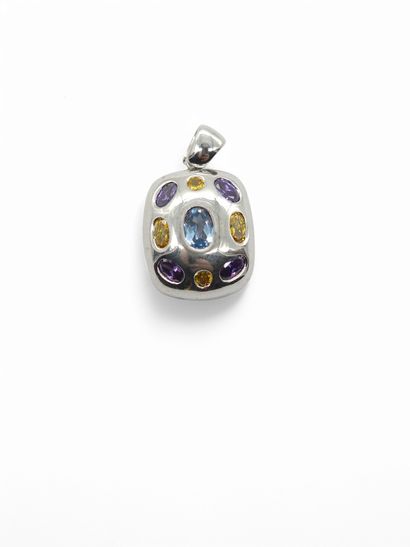 TRAVAIL Français moderne
PENDENTIF en argent...