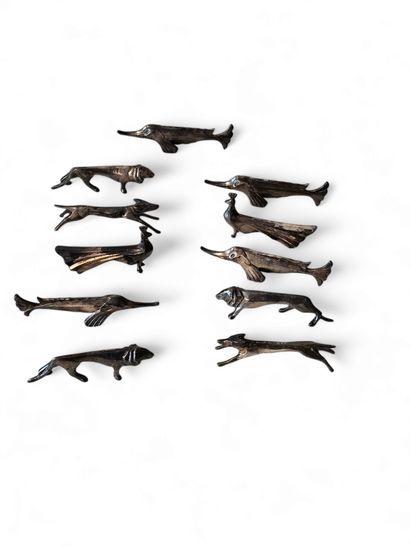 GALLIA
Ensemble de onze porte couteaux zoomorphes...