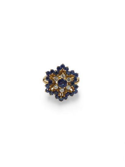 BAGUE en or jaune 750° ornée de diamants...