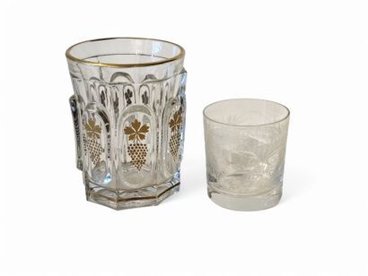 CHARLES X
Verre en cristal à huit pans à...
