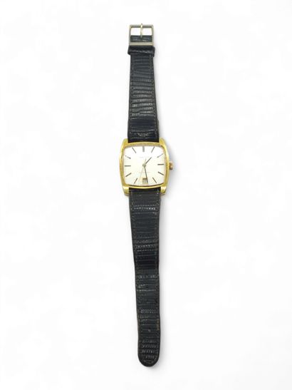 TISSOT
Montre en métal doré, cadran carré,...