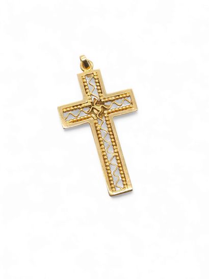 PENDENTIF croix en or jaune 750°
Poids :...