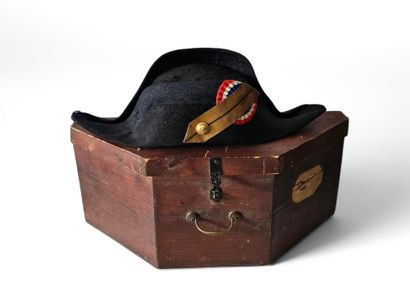 TRAVAIL Français IIIe republique 
Bicorne...