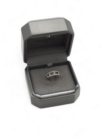 MESSIKA modèle Move
Bague en or gris 750°...