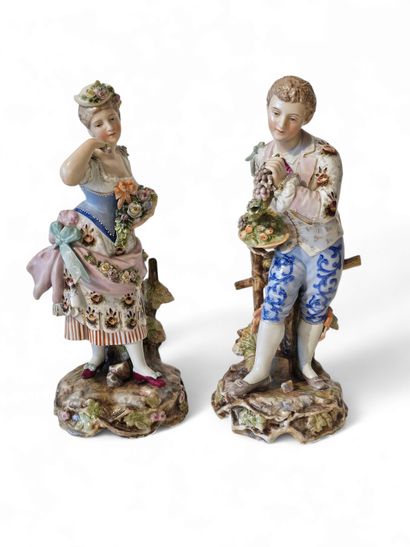 ALLEMAGNE Vers 1900
Paire de figures de jardiniers.
Marque...