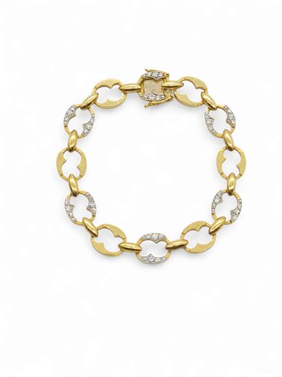 BRACELET en or deux tons 750° serti de diamants...