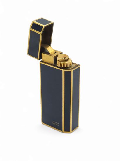LOT de deux briquets Dupont et un briquet...