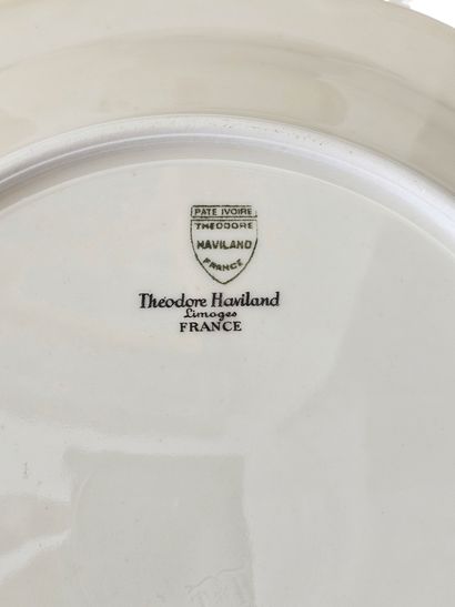 HAVILAND
Service de table comprenant :
Trente-six...