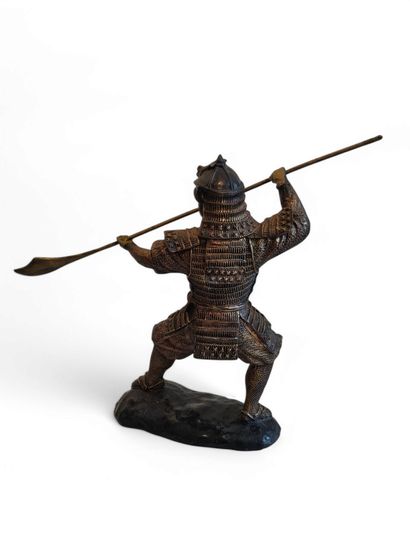 JAPON XXI ème siècle
Sculpture d'un samouraï...