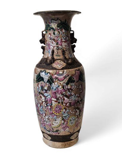 CHINE, Nankin - XIXe siècle
Vase balustre...