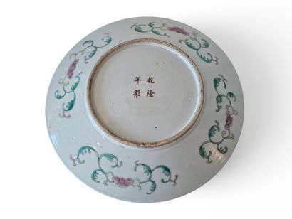 CHINE - Début XXe siècle
Grande assiette...