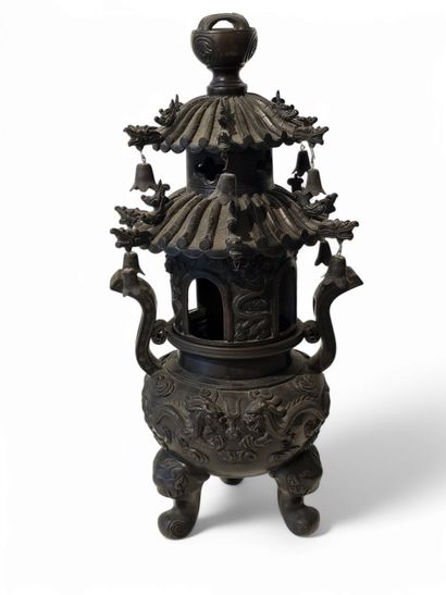 JAPON - Epoque MEIJI (1868 - 1912)
Brûle-parfum...
