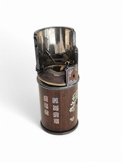 CHINA AND VIETNAM XIX-Xx century
Set of objects...