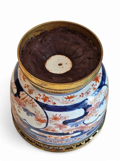 JAPON, Imari - Epoque EDO (1603 - 1868),...