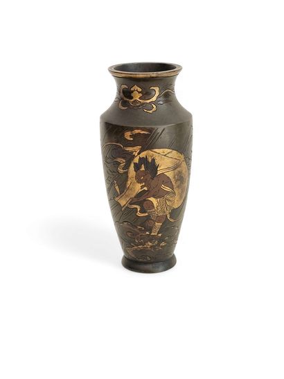JAPAN Meiji Xxth century
Bronze vase and...