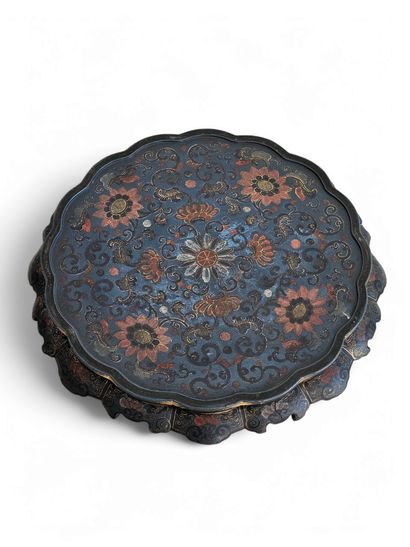 CHINA 20th century 
Antique polychrome wood...