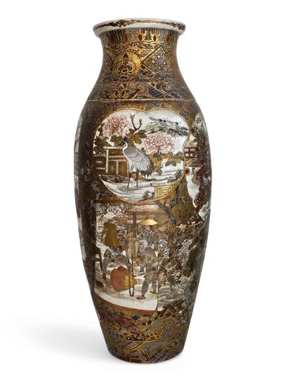 JAPON début XXème siècle, 
Grand vase en...