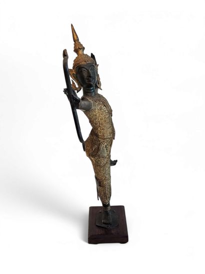 TRAVAIL BALINAIS XXI ème siècle
Danseuse...