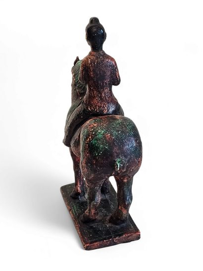 CHINE début XXème
GROUPE en terre cuite polychrome...