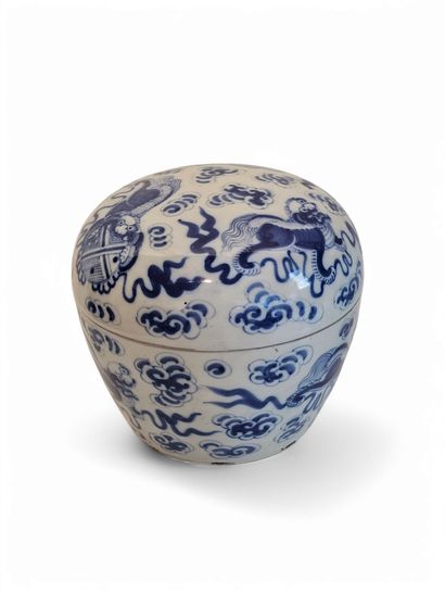 CHINE XIXeme siècle
TROIS POTS couvert en...