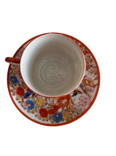 JAPAN 20th century
 White and red porcelain...