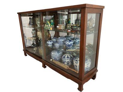 20th century FRENCH WORK
Vietnamese-inspired...
