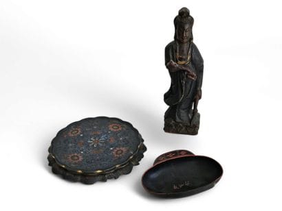 CHINA 20th century 
Antique polychrome wood...
