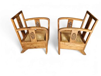 TRAVAIL ASIATIQUE Xxeme siècle
PAIRE de fauteuils...