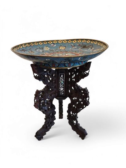 CHINA - 19th century
Large gilt bronze and...