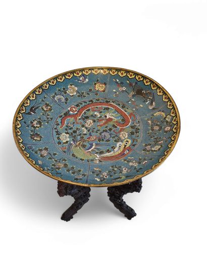 CHINA - 19th century
Large gilt bronze and...