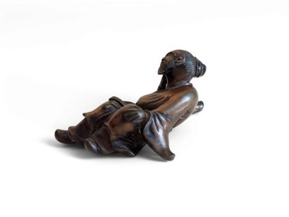 JAPON XIXeme siècle 
PETIT SUJET en bronze...