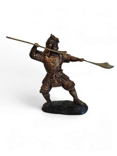 JAPON XXI ème siècle
Sculpture d'un samouraï...