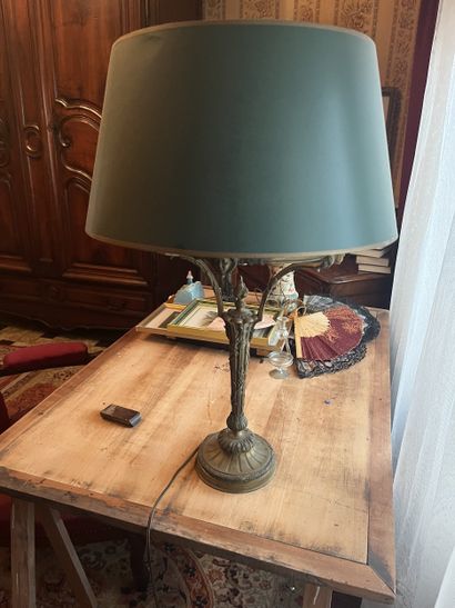 TRAVAIL FRANCAIS Xxème siècle
Pied de lampe...