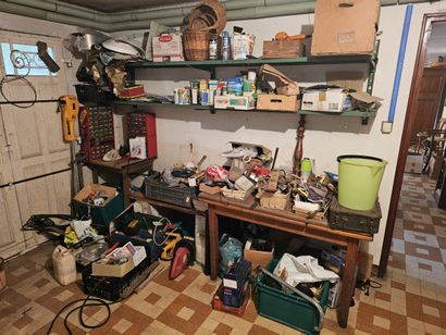 Ensemble d'outils, visseries et divers 
Ensemble...