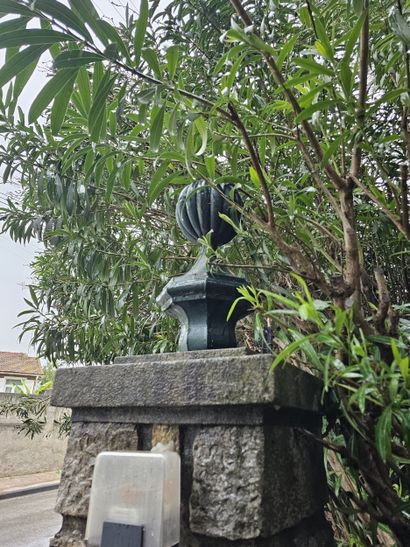 Set of 11 cast iron radiators
Also included...