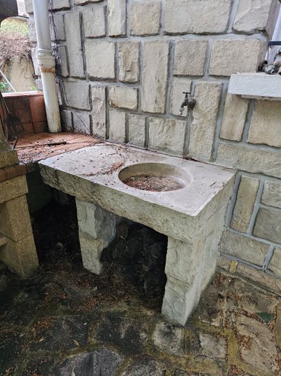 Stone sink
Attached
A damaged outdoor barbecue
Dismantling...