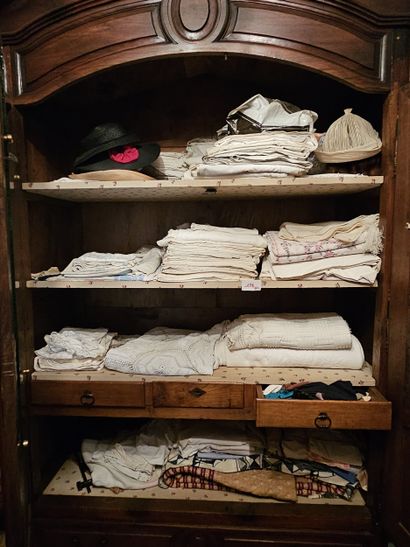 Ensemble de linges de corps et de maison
Draps,...