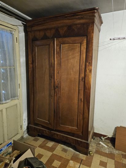 Louis-Philippe walnut cupboard, cornice with...