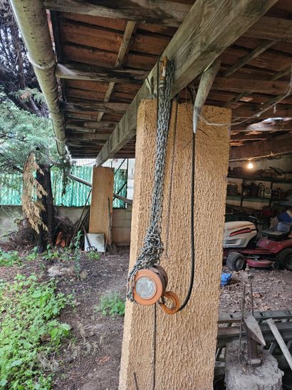 Tool set, hoist, ladder, anvil, furniture,...