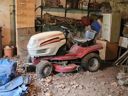 White Outdoor L145H
Ride-on mower
As is