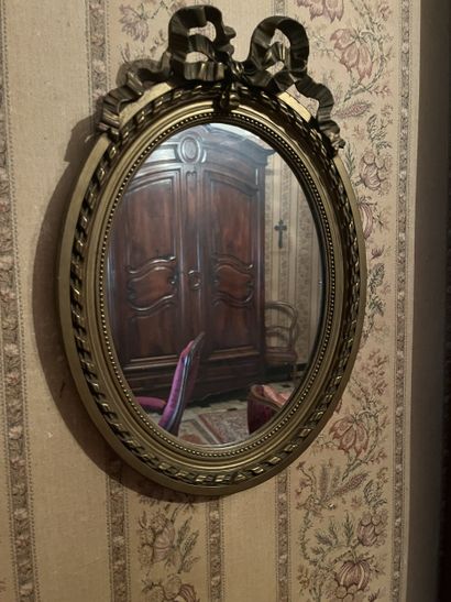 MIROIR ovale 
Dim : 59 x 39 cm