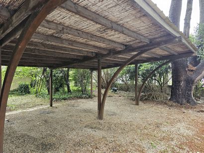 Unopiu
Wood and sheet metal awning 
Dim:...
