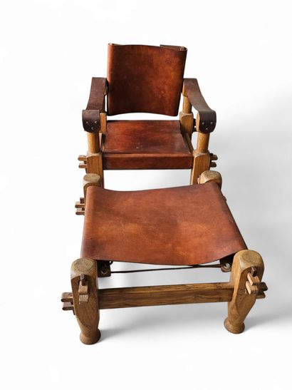 PAIRE de fauteuils cubiques dans le goût...