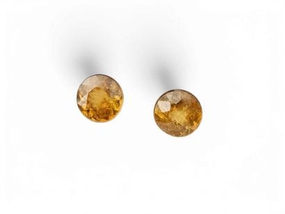 SPHENE greenish yellow Nbr 2 , rond , Madagascar...