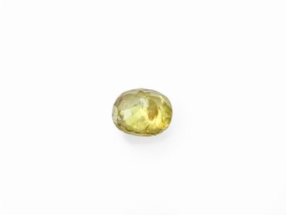 SPHENE yellowish green , coussin , Madagascar...