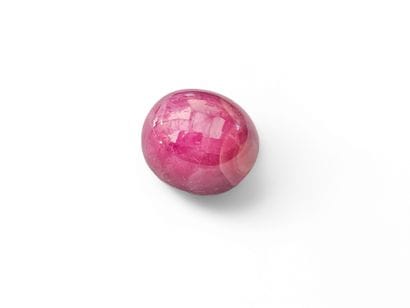 RUBIS purplish red étoilé , cabochon , Tanzanie...