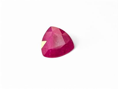 RUBIS purplish red , trillion , Tanzanie...