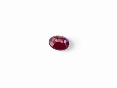 RUBIS red , ovale , Tanzanie , 0,65 Carats,...