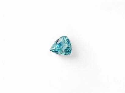 ZIRCON gentle heat blue , poire , Cambodge...