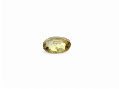SPHENE yellowish green VS Madagascar ovale...